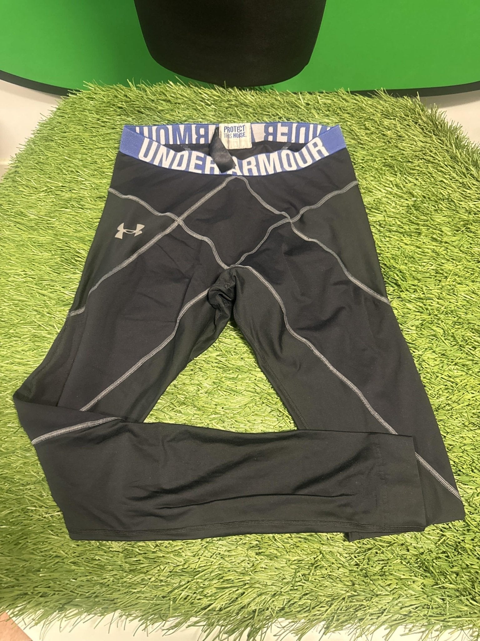 Under Armour Performance Leggings - kitround kitround product