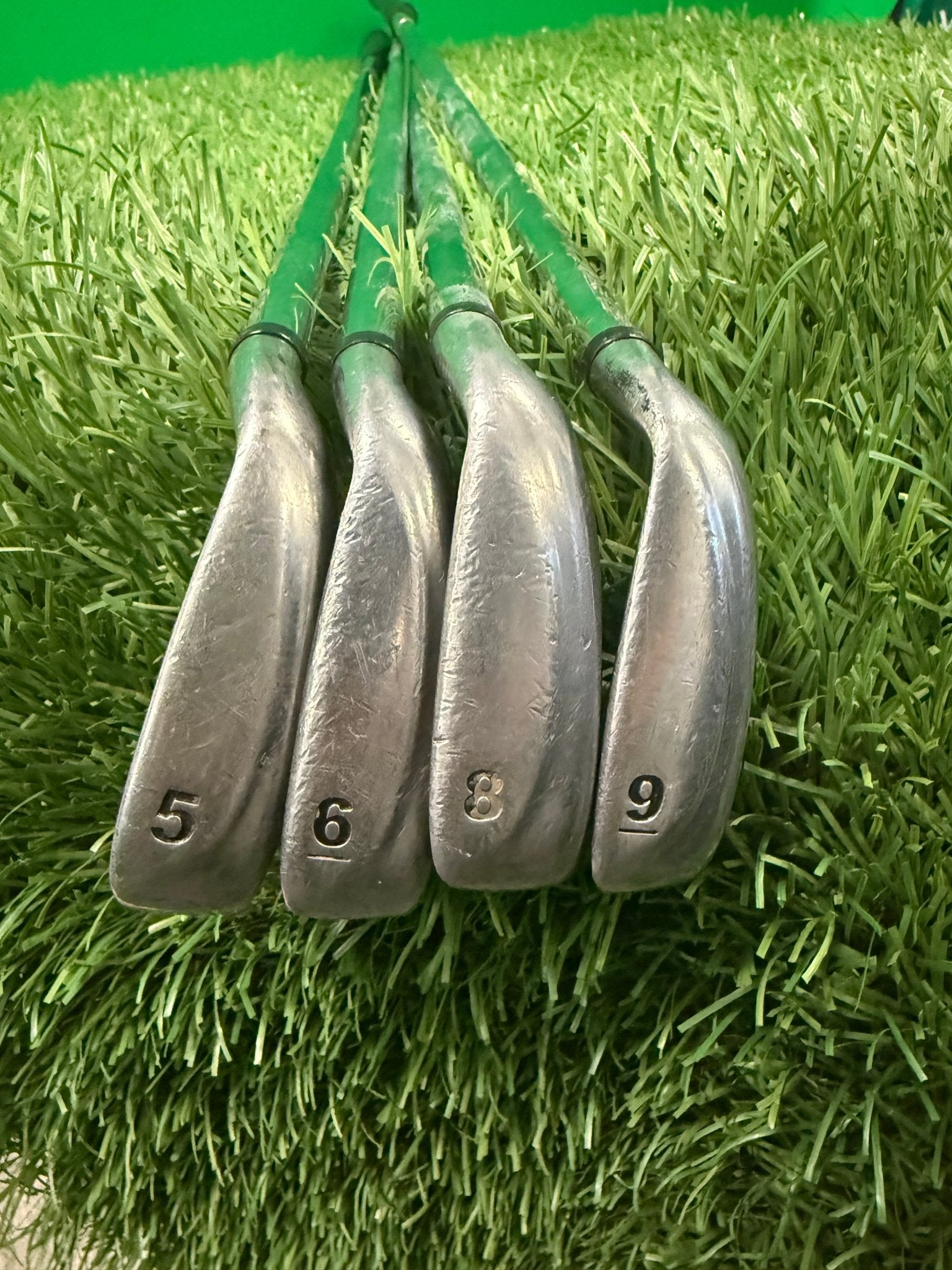 Wilson Deep Red Irons Set (5, 6, 8, 9) - kitround Foxhills