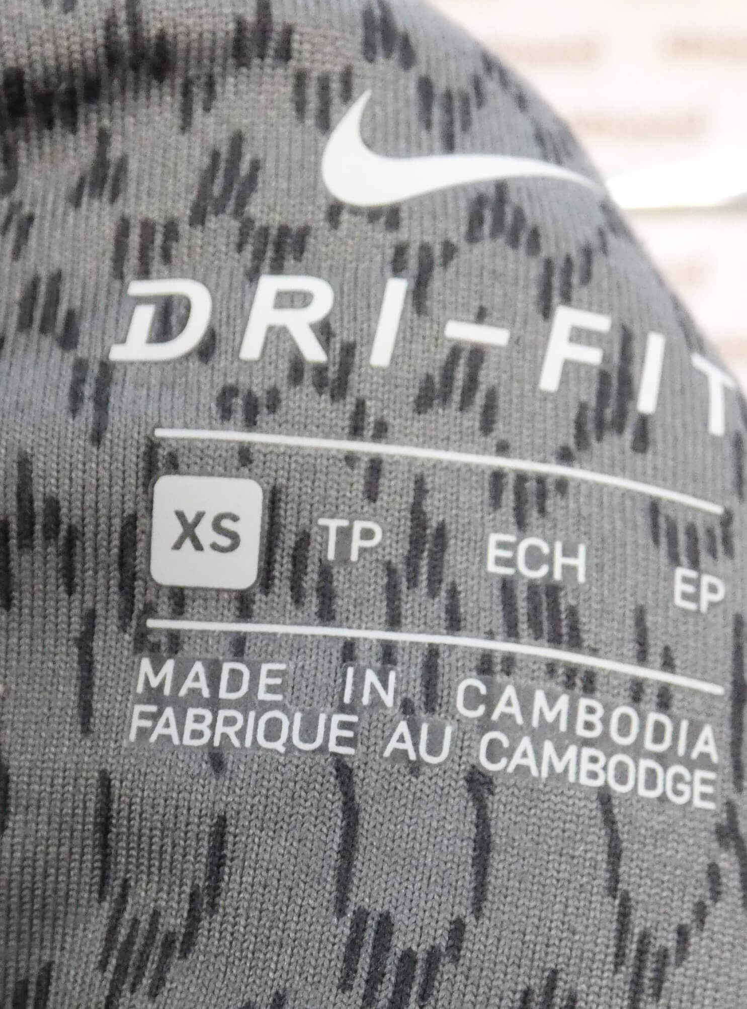 Women's 3/4 Length Nike Running Leggings - kitround kitround product