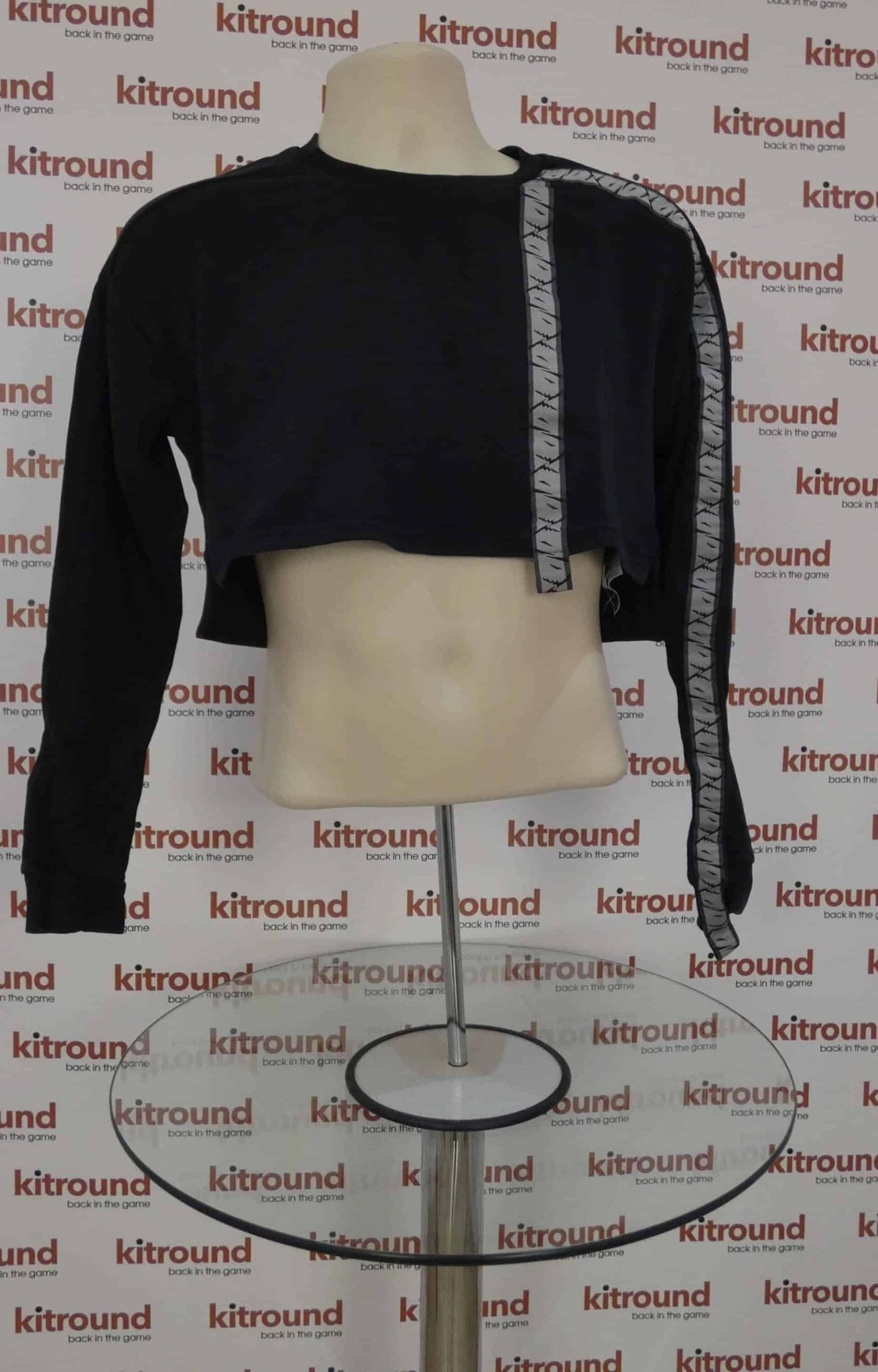 Women's Cropped Gym Shark Sweatshirt - kitround kitround product