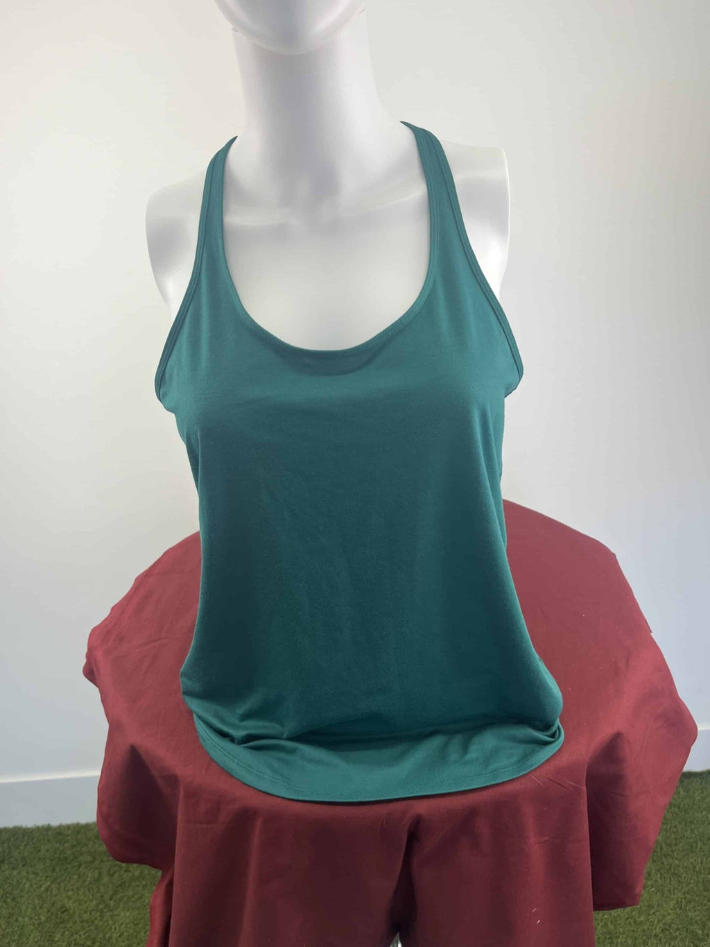Women's LuLulemon Green Sports Vest - kitround kitround product