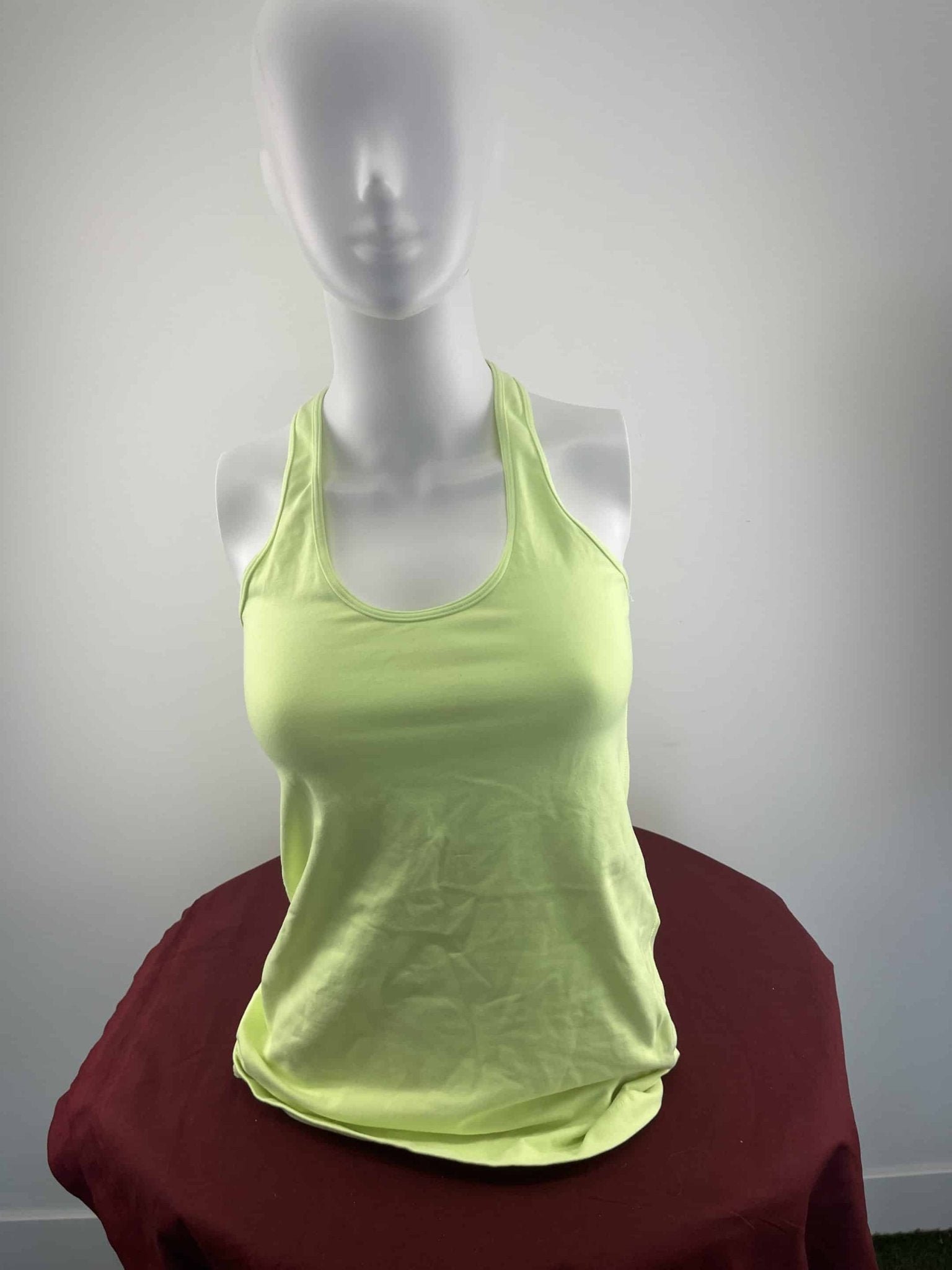 Women's Lululemon Light Green Sports Tank Top - kitround kitround product