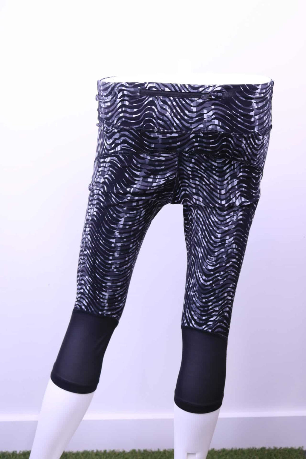 Women's Nike Dri - Fit Cropped Leggings - kitround kitround product