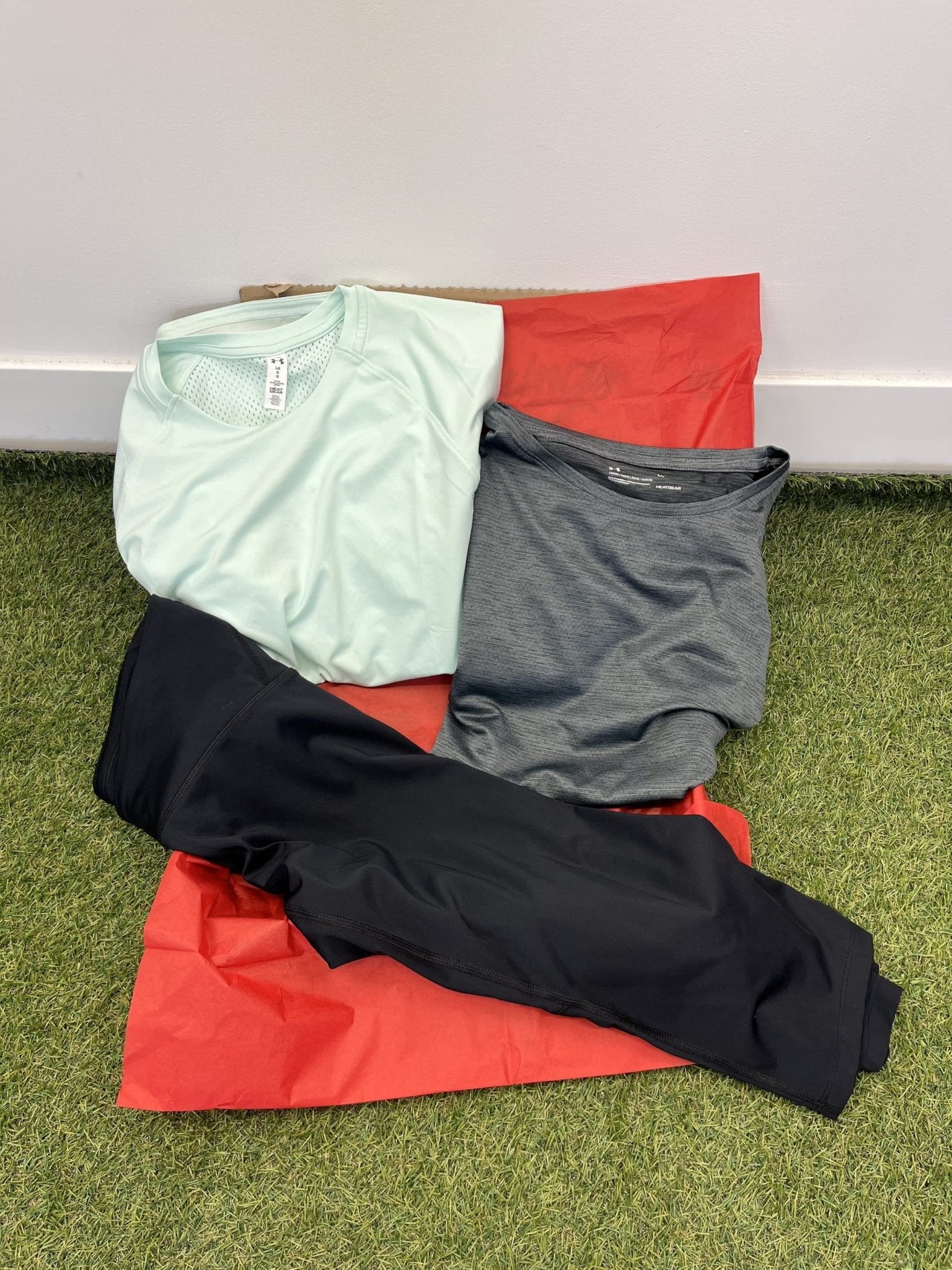 Women's Under Armour Gift Box Size L - kitround kitround product