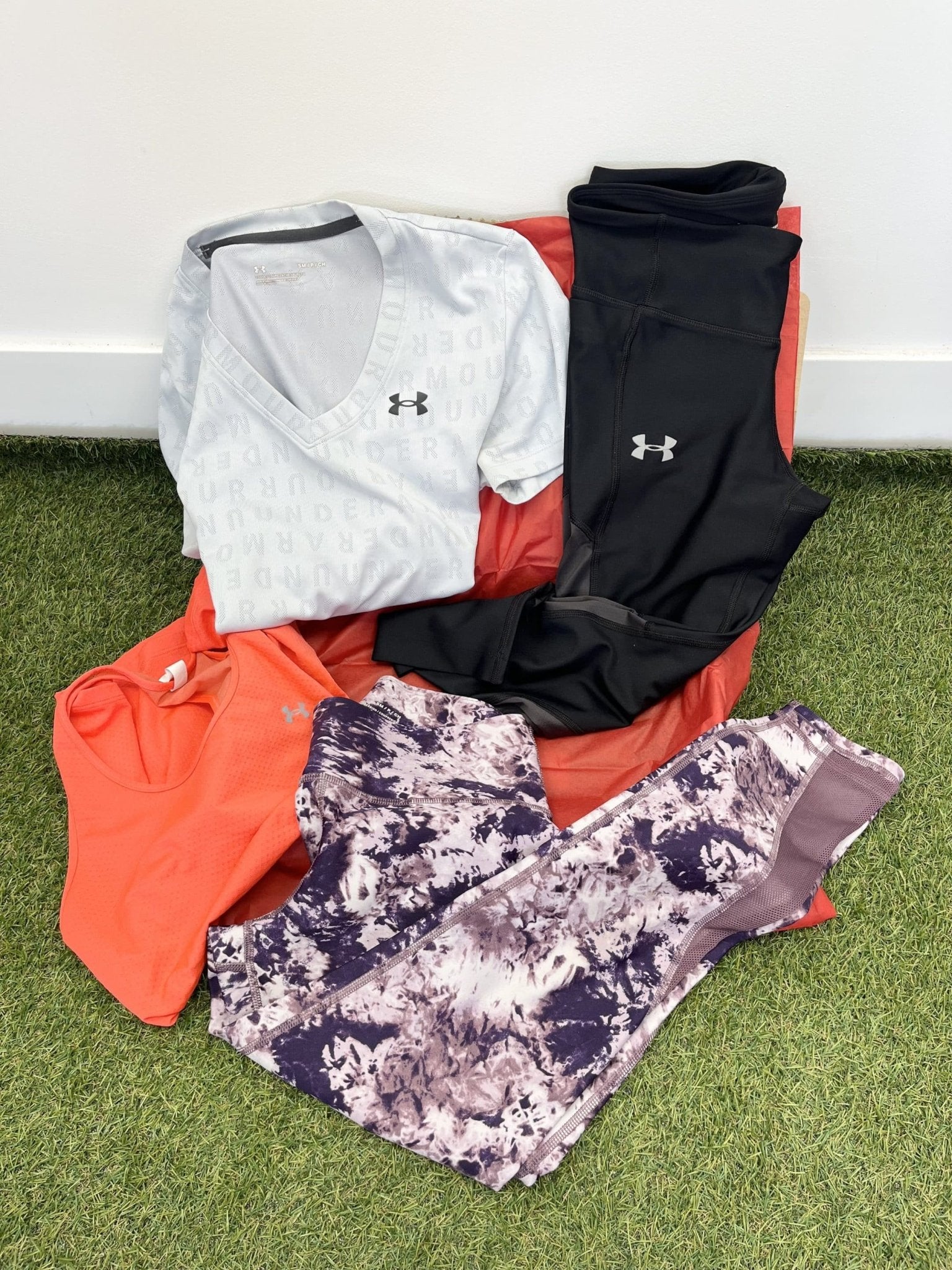 Women's Under Armour Gift Box Size Small - kitround kitround product