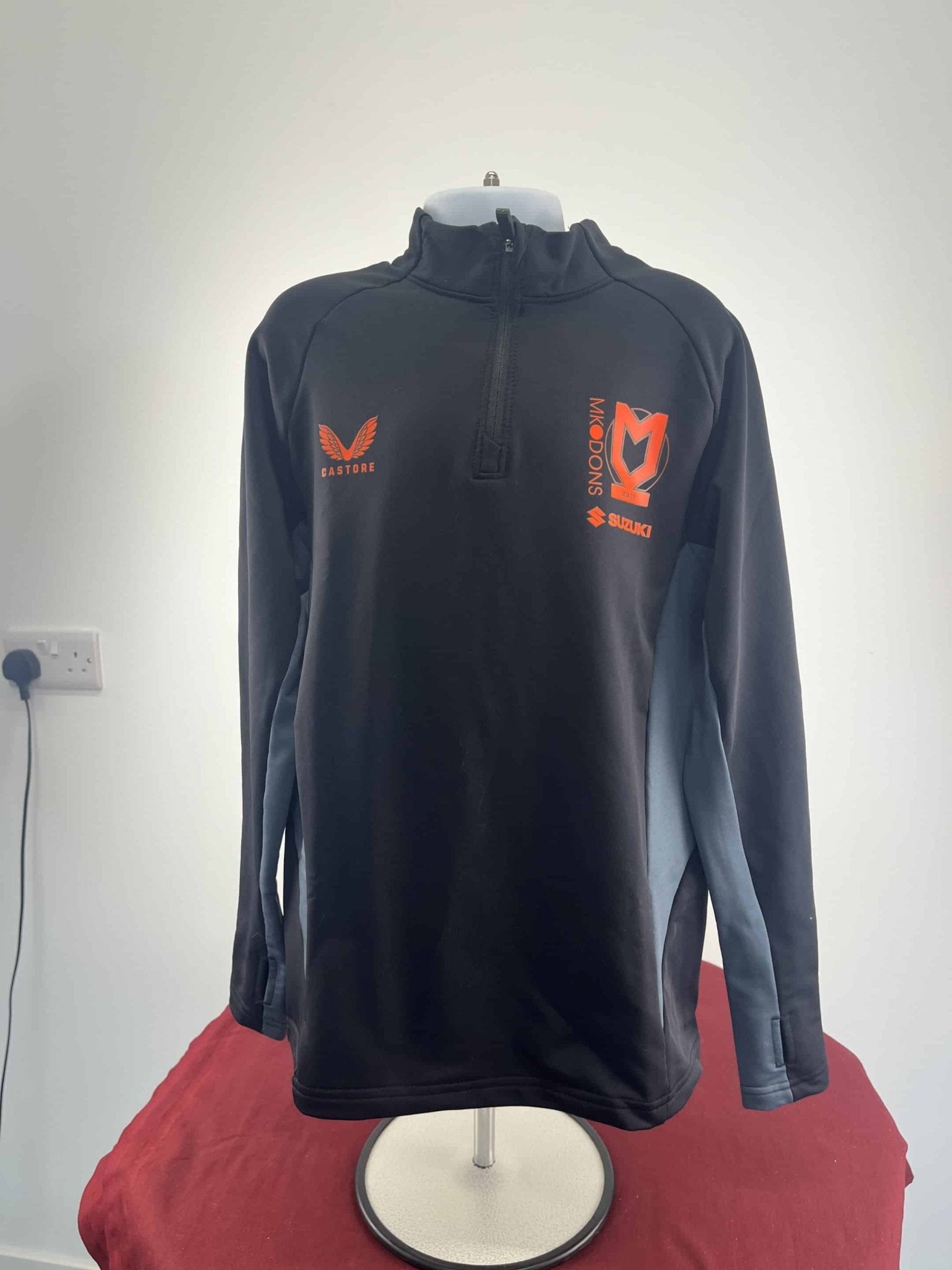 Youth’s Castore MK Dons Black Long Sleeve Sports Top Size M - kitround kitround product