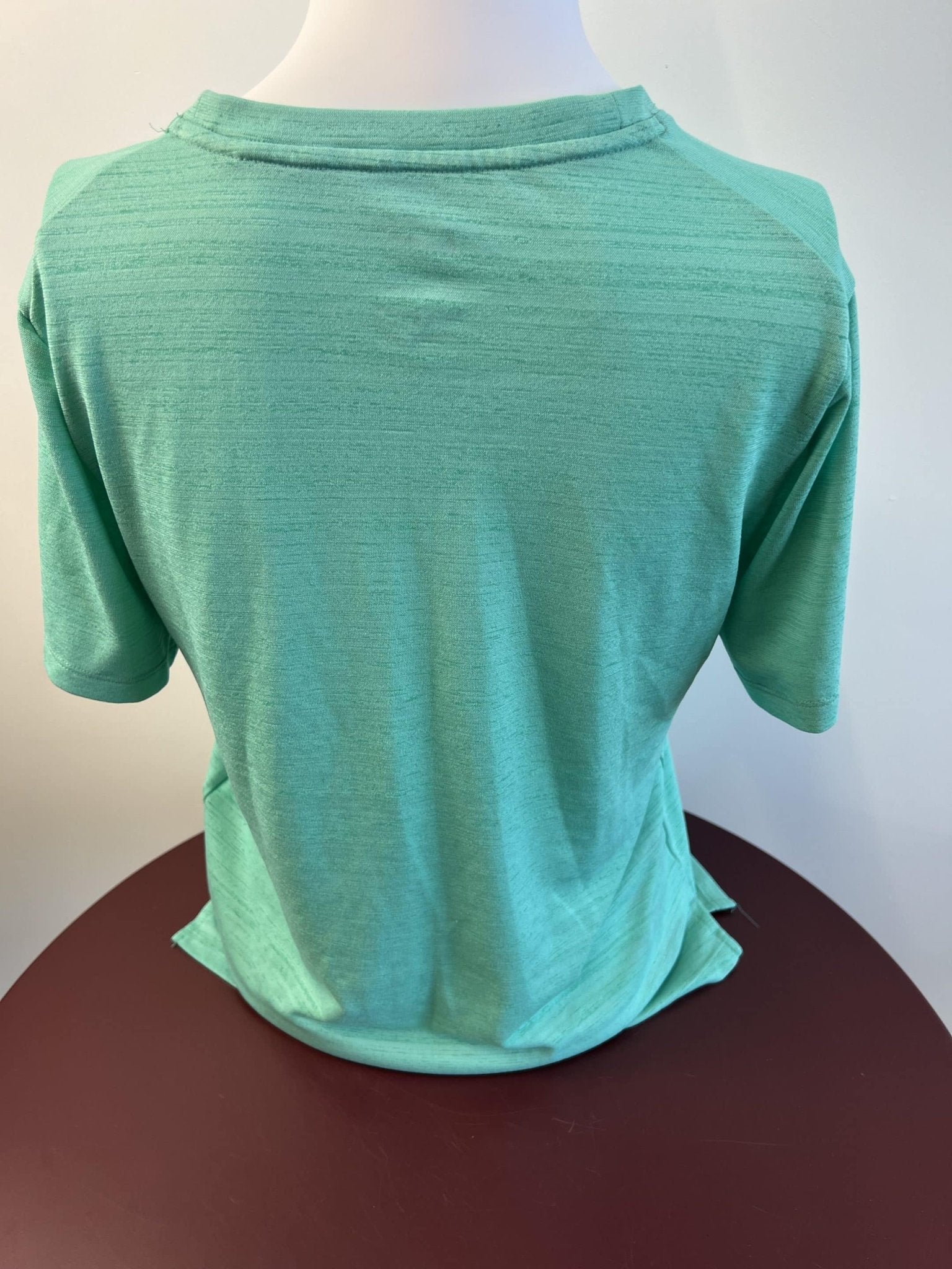 Youth’s Nike Green Sports T-Shirt Age 14 - 16 - kitround kitround product