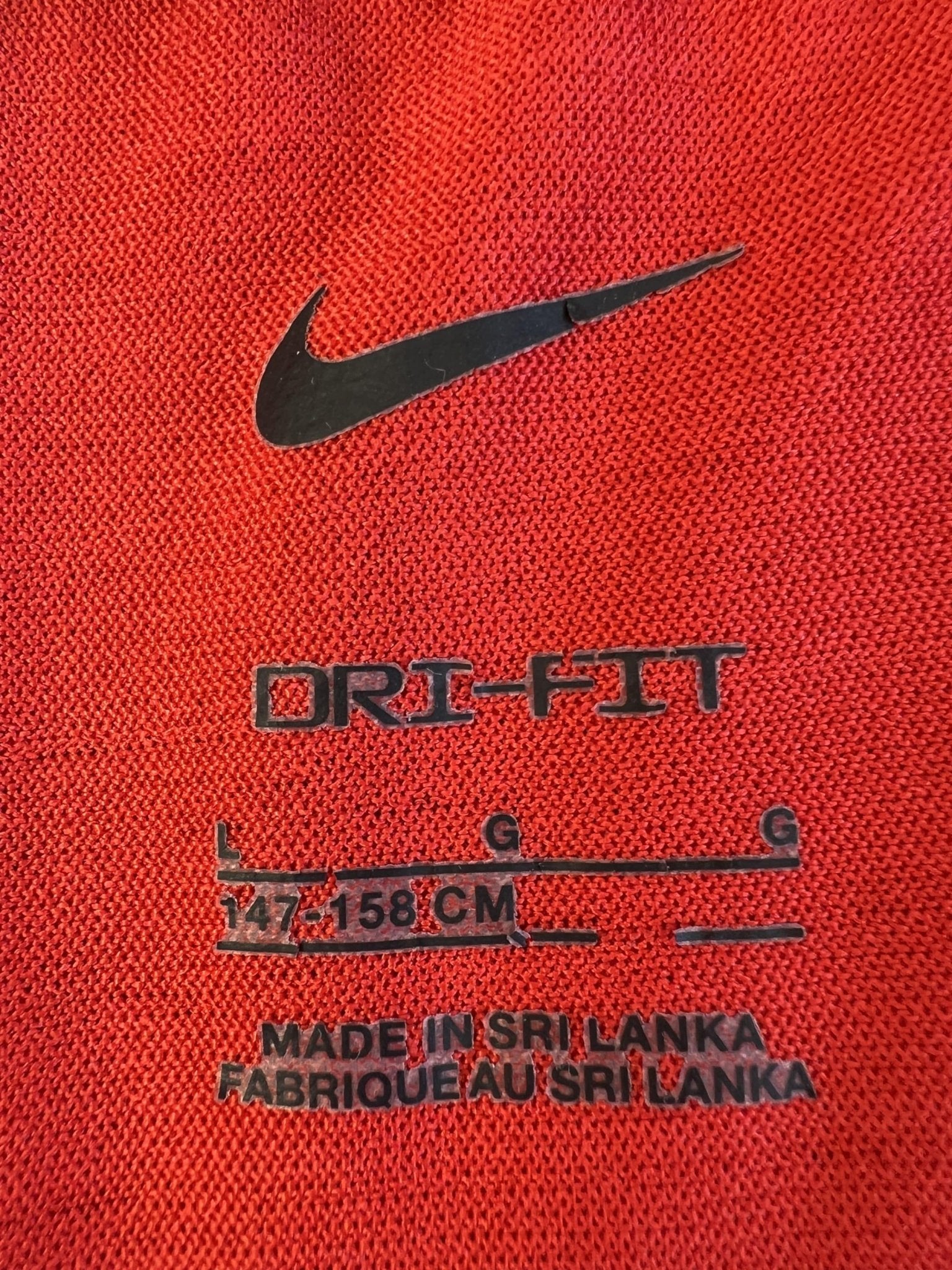 Youth's Nike Red Sports T-Shirt Age 14 - 16 - kitround kitround product