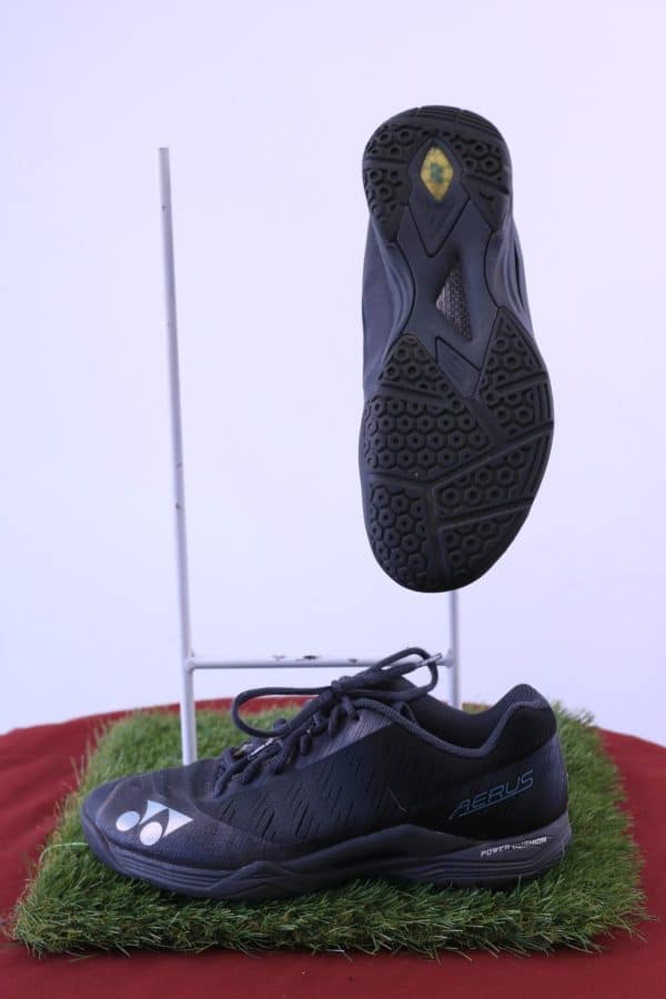 Yonex Gym Trainers - Image 3