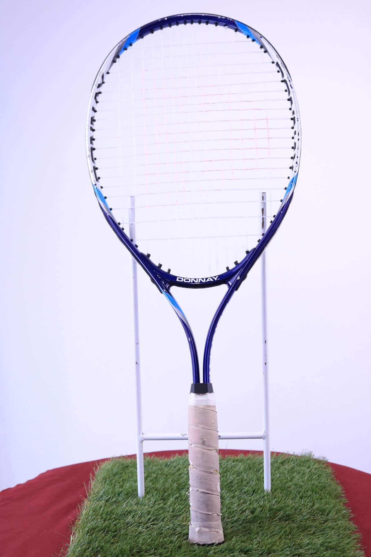 Donnay Tennis Racquet 25 inches in length, Grip 4 inches size 0