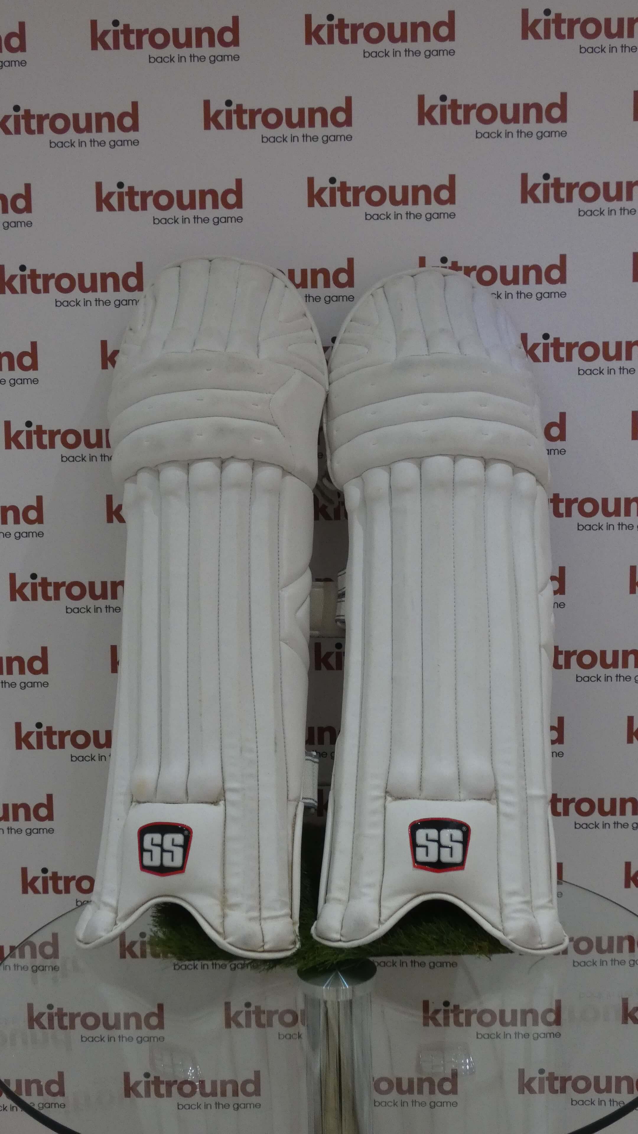 SS Mens Cricket  Batting Pads (Legs) length 25 “