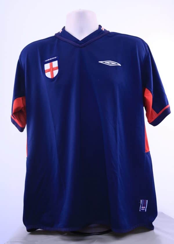 England Football 2002-2004 Reversible Away Shirt - Image 3
