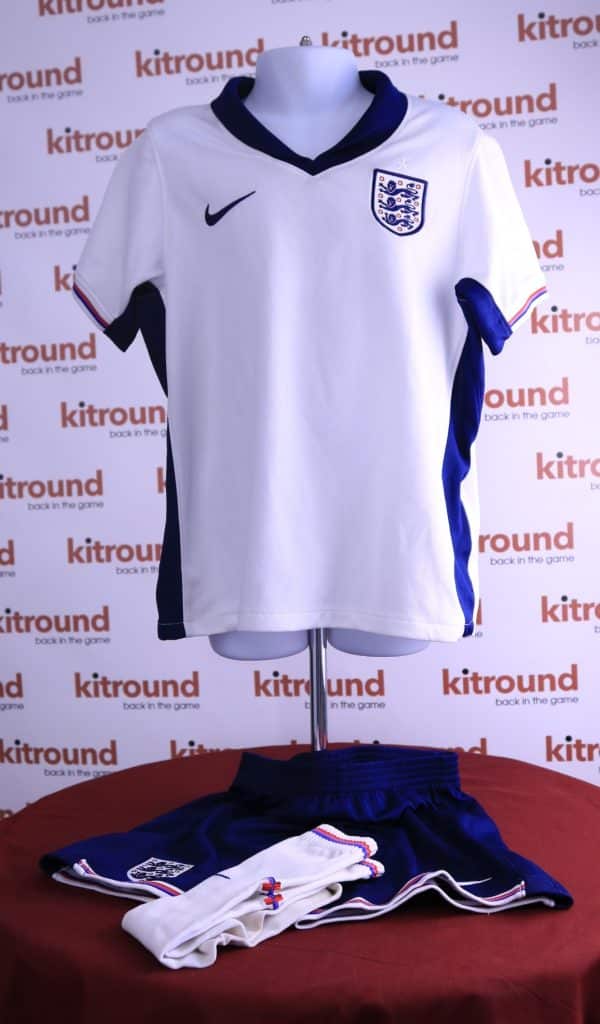 Kid's Nike England Football Strip with Socks