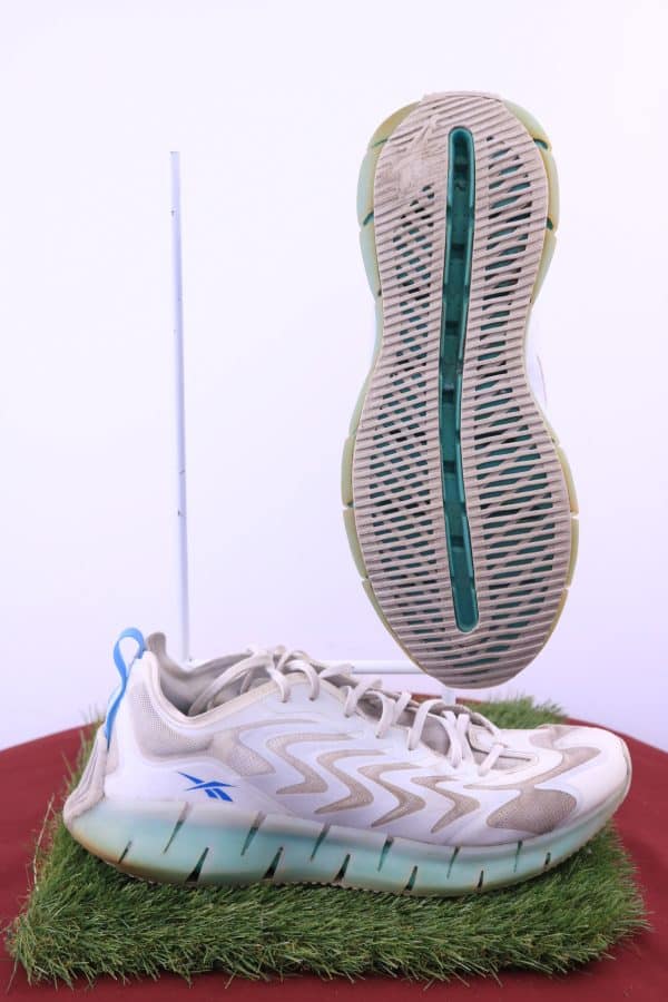 Reebok Zig Kinetica 21 Running Trainers