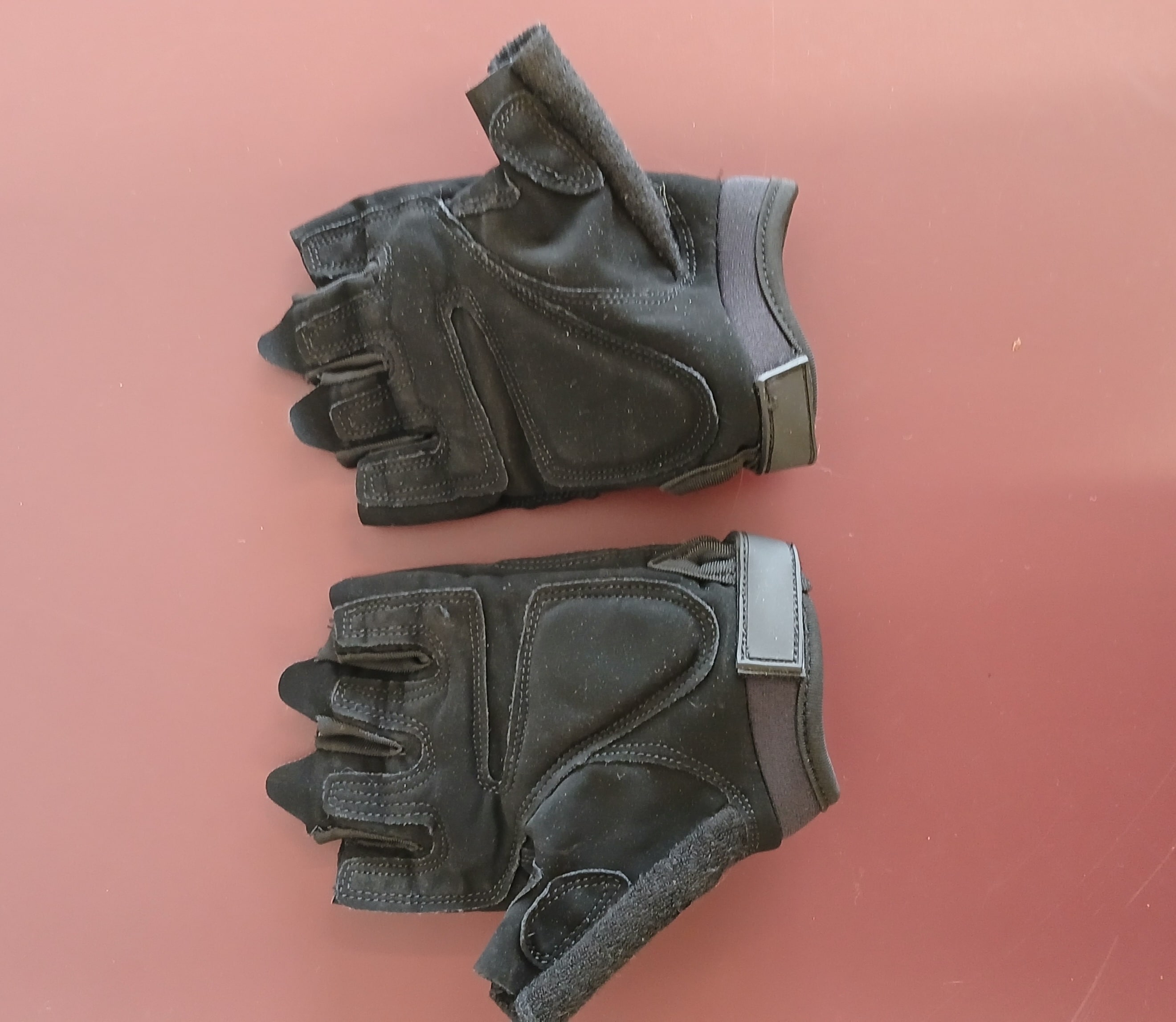 Everlast Fingerless Workout Gloves