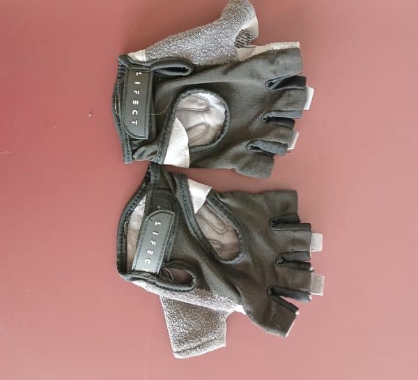 Life CT Grey Workout Gloves - Image 2