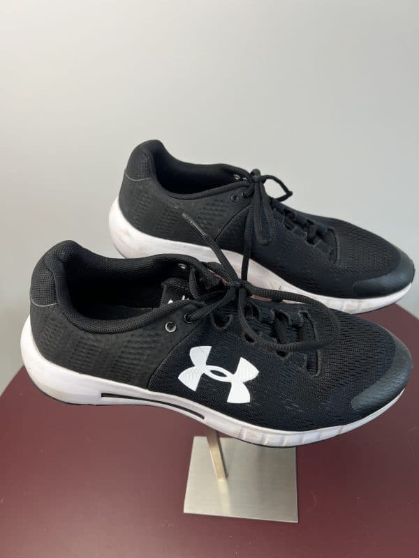 Under Armour Black Trainers - Image 2