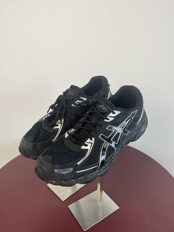 Asics Black Running Trainers - Image 2