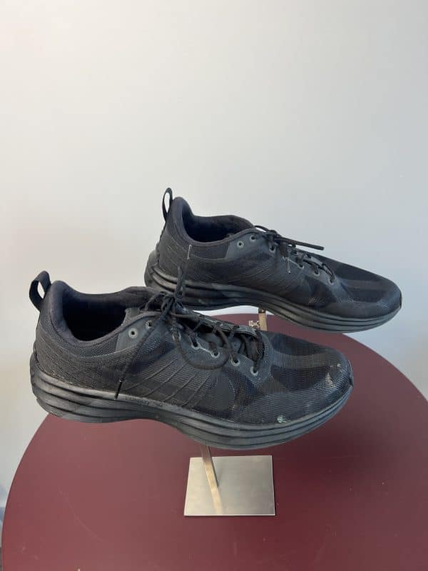 Nike Black Trainers - Image 2