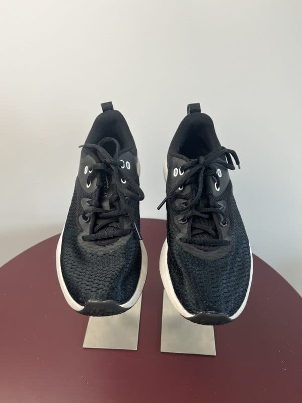 Women’s Under Armour Running Trainers - Image 3