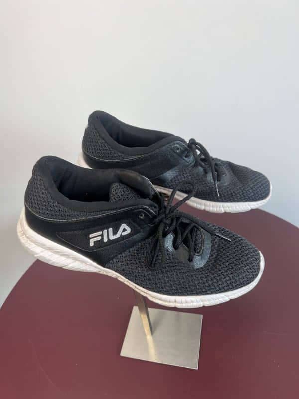 Fila Black Trainers - Image 3