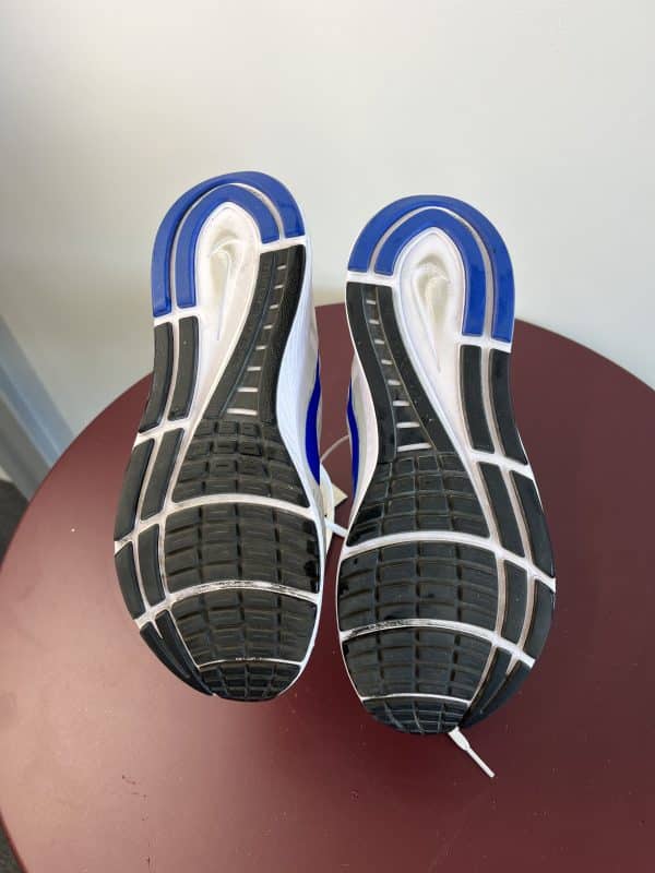Nike Running Trainers White and Blue - Image 3